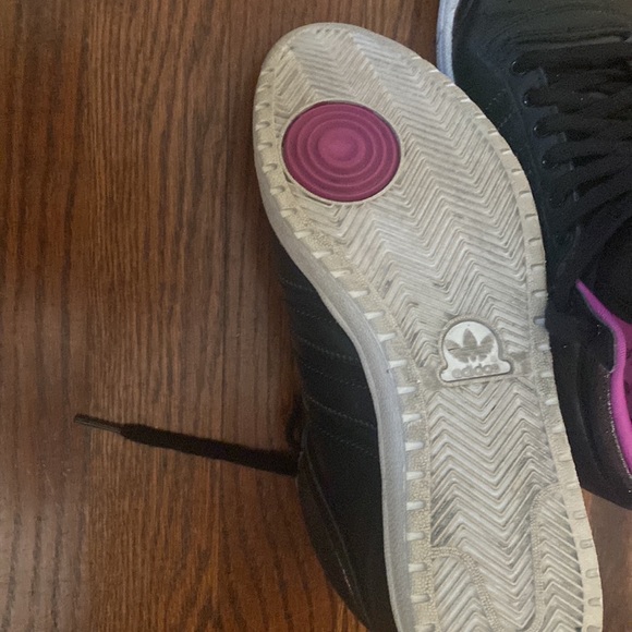 Adidas - Picture 3 of 6